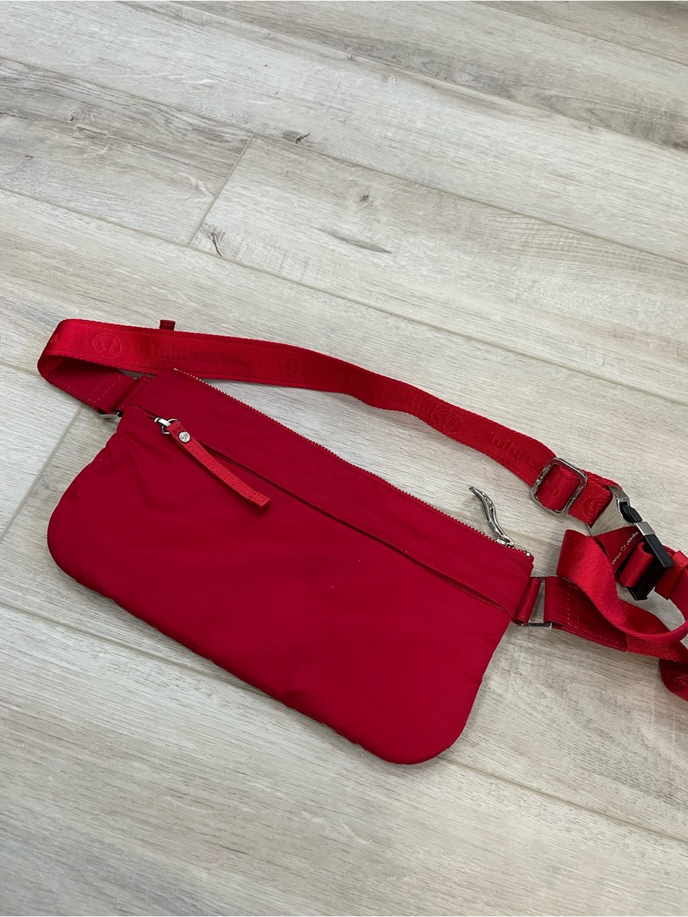 LULULEMON Travel Pooch VII Fanny Pack Waist Bag Dog Walking Hiking Pouch Red - Picture 9 of 12